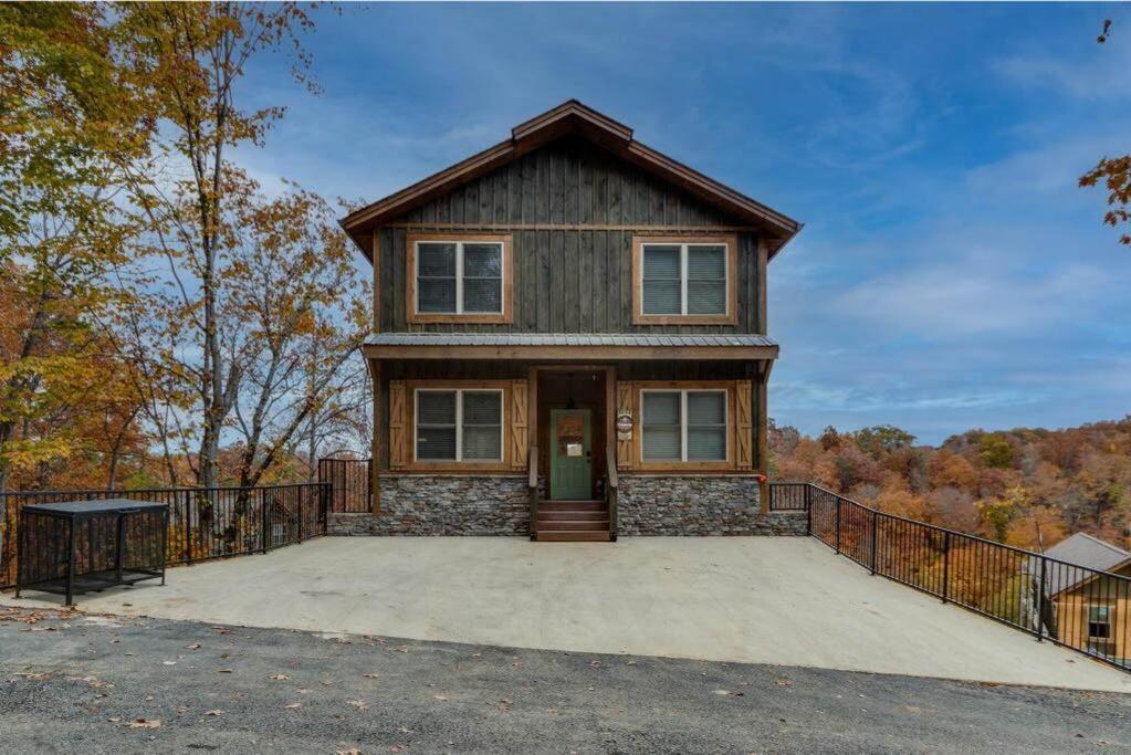 Blue Moon Ridge: Brand New Cabin! 5 Bedrooms, Pool/Hot Tub, Theatre Pigeon Forge Kültér fotó