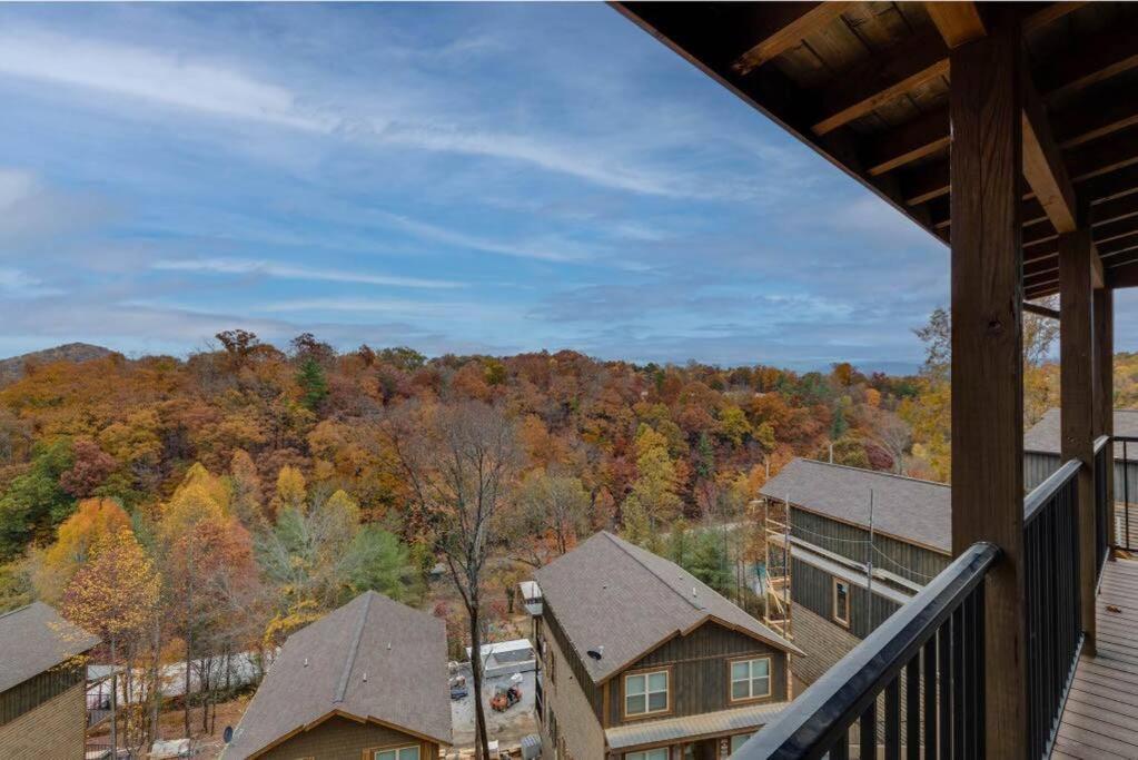 Blue Moon Ridge: Brand New Cabin! 5 Bedrooms, Pool/Hot Tub, Theatre Pigeon Forge Kültér fotó