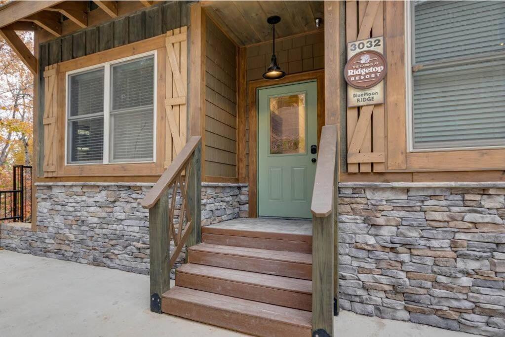 Blue Moon Ridge: Brand New Cabin! 5 Bedrooms, Pool/Hot Tub, Theatre Pigeon Forge Kültér fotó