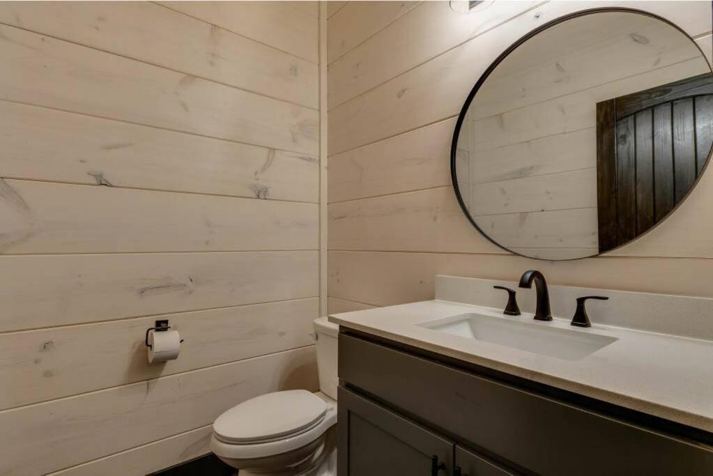 Blue Moon Ridge: Brand New Cabin! 5 Bedrooms, Pool/Hot Tub, Theatre Pigeon Forge Kültér fotó
